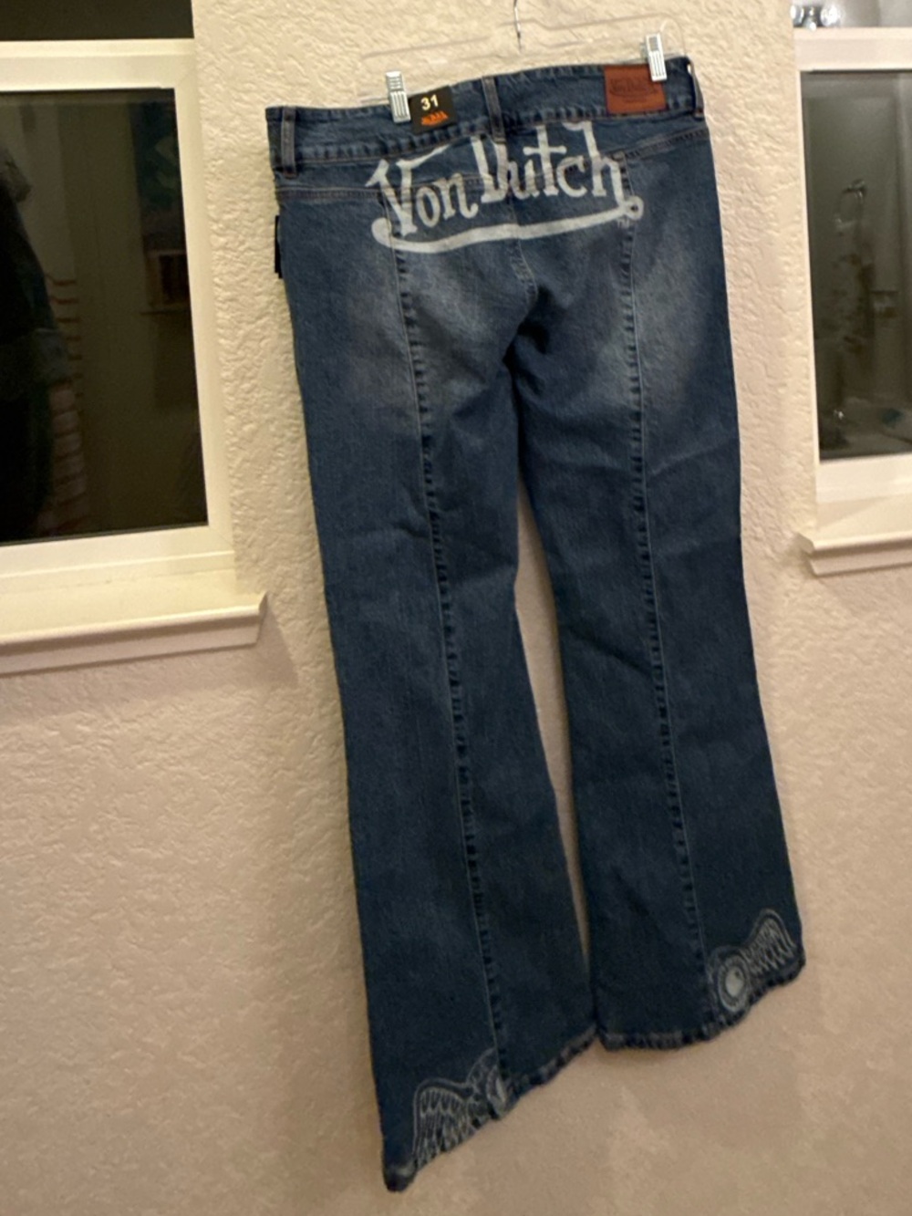 NWT Von Dutch Flare Jeans Y2K Inspired Flying “Eye Balls”Frosted Flared Red Logo - Picture 15 of 17